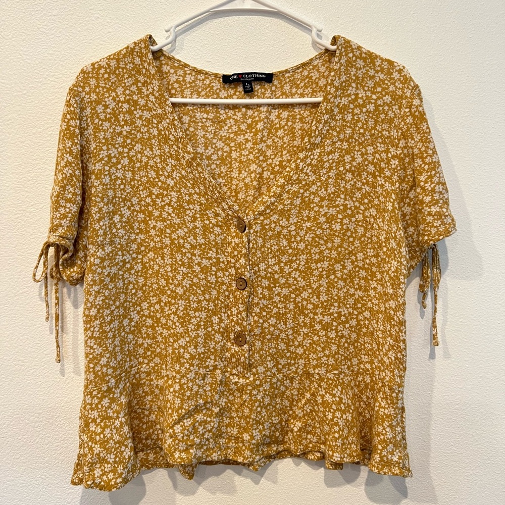 Cute summery top.